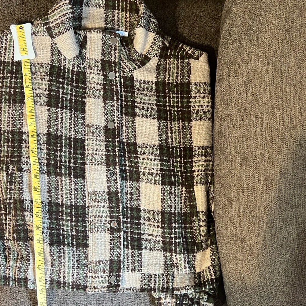 New All in Favor Plaid Crop Jacket Women’s Size Large in Chestnut Plaid - Picture 10 of 16